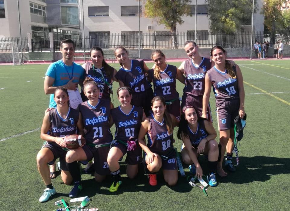 RESULTADOS JORNADA 1 LVFF FEMENINA
 Nuestras chicas se llevan las 3 victorias a casa.
 Dolphins 32 - 0 Cobras
 Dolphins 19 - 13 Sharks 
 Firebats 26 - 35 Dolphins 
 Nuestra center #22  ha sido baja al inicio del segundo partido. 
 ¡Esperamos que te recuperes pronto torito!❤️