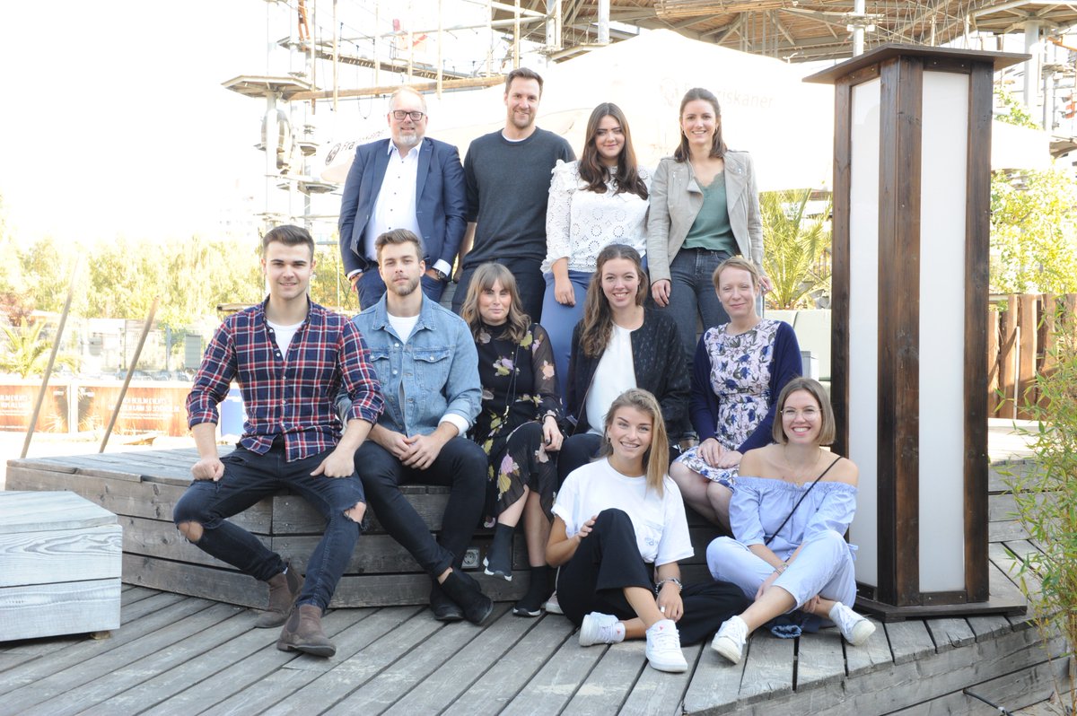 InfluencerCafe's tweet photo. // ANZEIGE // styleranking feiert heute das X. ElternBloggerCafé mit vielen tollen Partnern, wie @ca_europe und @pampers im Beach Mitte in Berlin. Wir freuen uns! #EBC18 #elternbloggercafé #styleranking #elternblogger
__________
Copyright: Birgit Roschach für styleranking https://t.co/9ntZD1MgcY