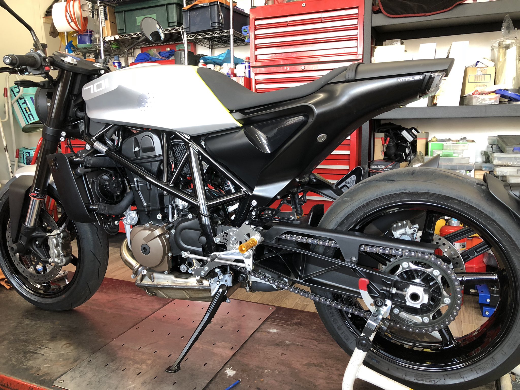 svartpilen701 vitpilen701 系サイドバッグ ステーSET Husqvarna svartpilen701 vitpilen701 系サイドバッグ ステーSET Husqvarna