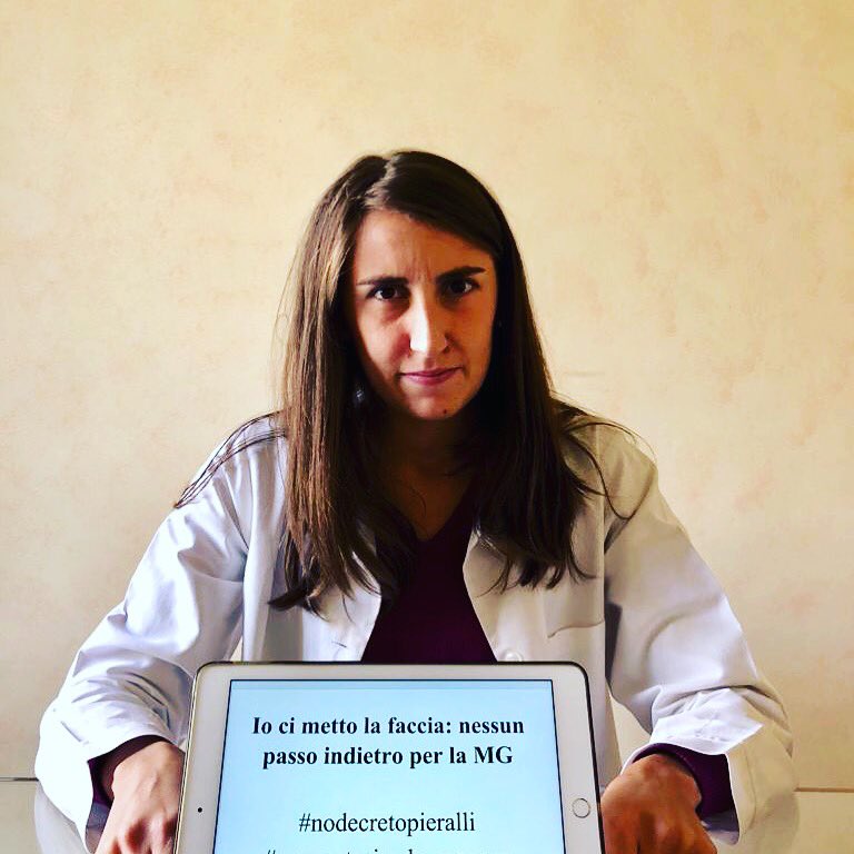 dottoressale's tweet photo. pensate che formazione di 3 anni sia uguale ad “esperienza minima”su territorio?pensate che vincere concorso sia uguale a chi ha realizzato il punteggio minimo?ABOLIAMO IL PRECARIATO,MA NON A SCAPITO DI CHI HA STUDIATO!! #nodecretopieralli #nosanatoriaadpersonam @GiuliaGrilloM5S https://t.co/o4xXNROnbD
