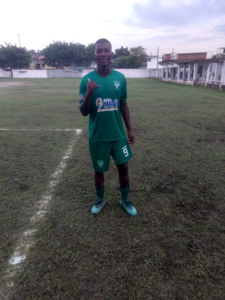 Mallukiin's tweet photo. Tenho somente que agradecer a Deus por tudo, ontem ganhamos mais uma batalha e seguimos para as quartas de final, feliz por ter ajudado a equipe com 3 gols ... ⚽🏃🙌❤️ #RumoaoTítuloVerdão #Mageense https://t.co/GMr1HicVRH