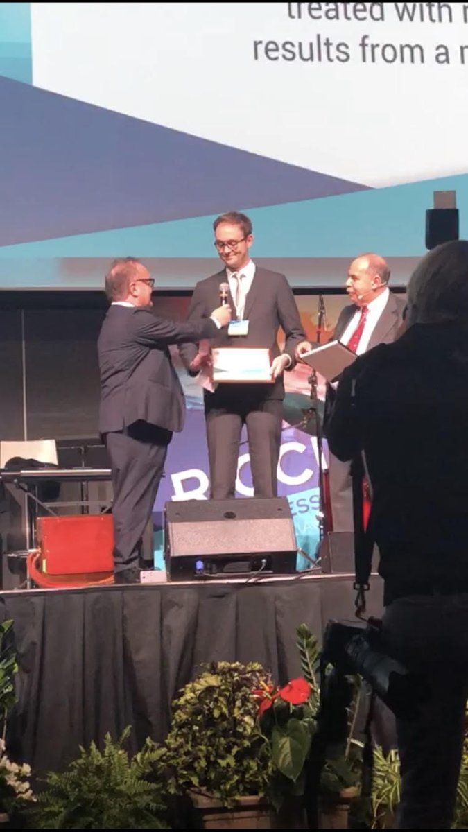I'm extremely honored to receive the prestigious Bracci Award! Thank you #SIU18 

E' un grande onore ricevere il prestigioso Premio Bracci! Grazie #SIU18