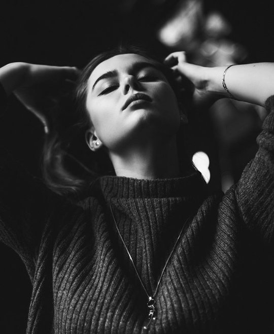 قـرنـفلــة ✿ tweet media