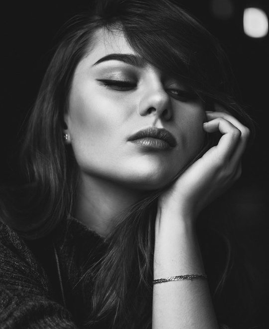 قـرنـفلــة ✿ tweet media