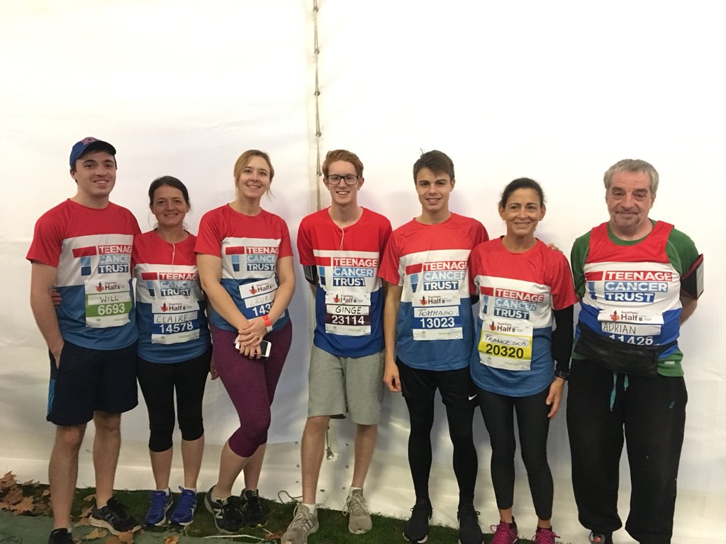 minnie_walker_'s tweet photo. 🎉woohoo thanks🎉 to all the @teenagecancer runners doing the @RoyalParksHalf today. Thanks for braving the rain ☔️ https://t.co/U19V0LKmqg