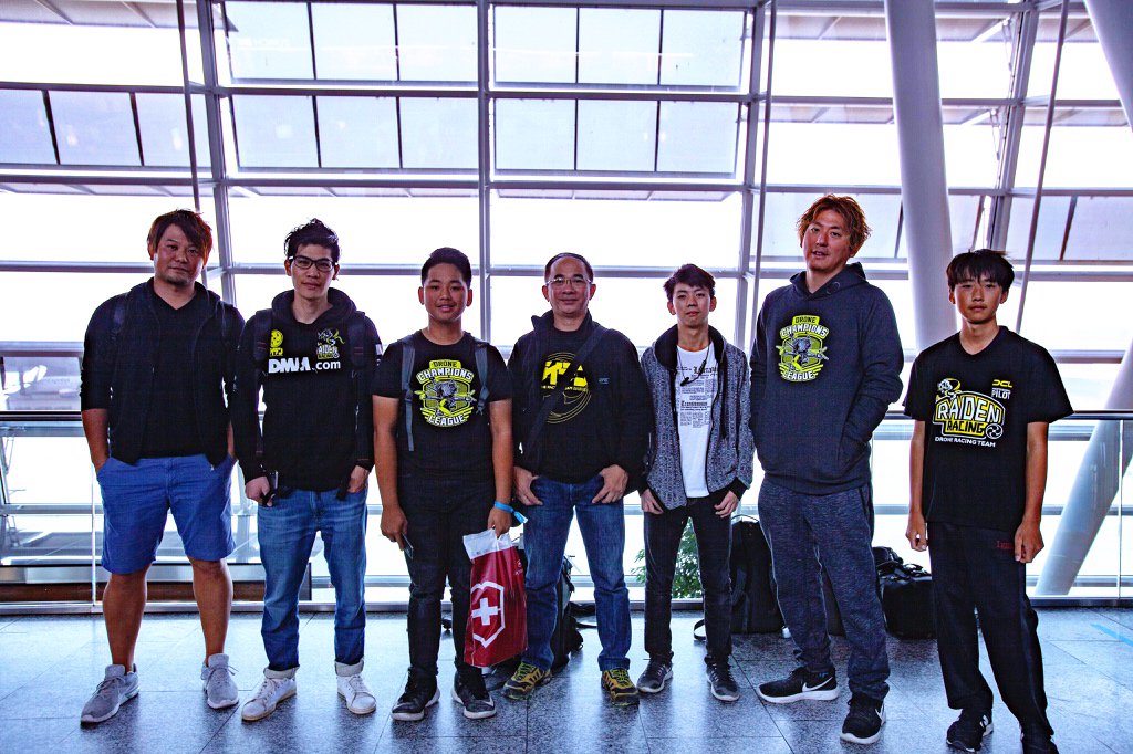 raiden_drone's tweet photo. 日本、インドネシアへ帰ります！
#dmmraidenracing #raidenracing #DCL18 #dronechampionsleague #droneracing #ドローンレース https://t.co/2keviPFSUm