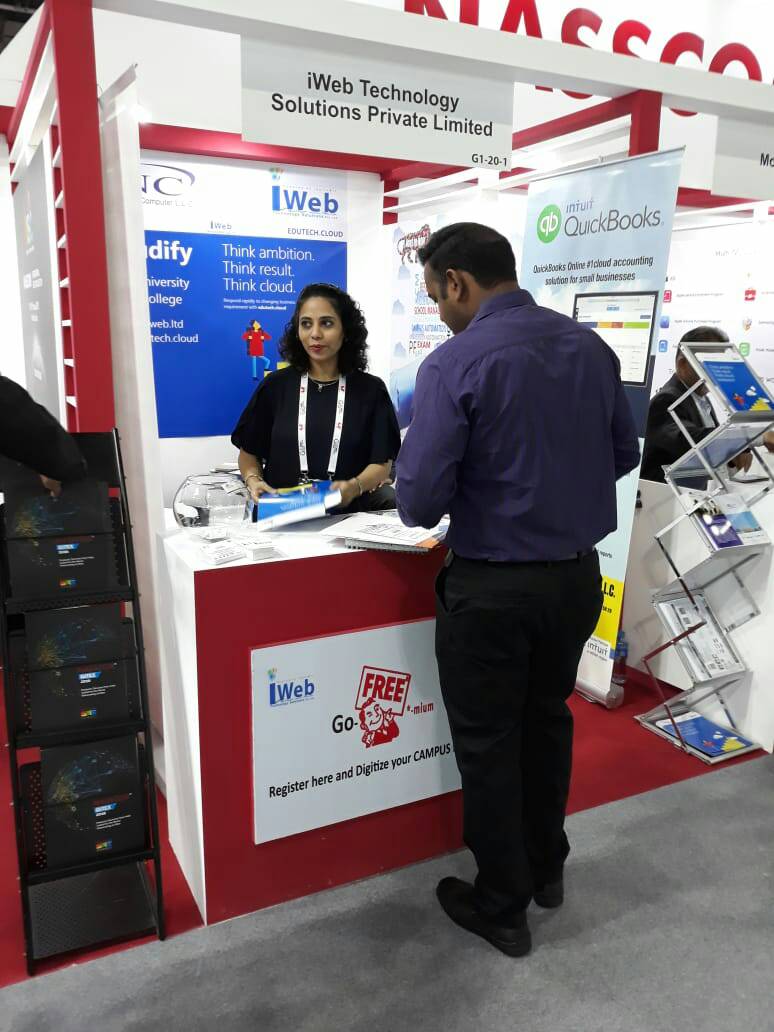 AkshayiWeb's tweet image. Shri #PradeepChandren secretary to #ITDirector Maharashtra govt interacting with the #iWeb teams on their unique #FREEMIUM education digitization initiative for the government! @chetansamant @NASSCOMSME @GitexTechWeek #GITEX2018 #Edtech #Edutech #IUMS