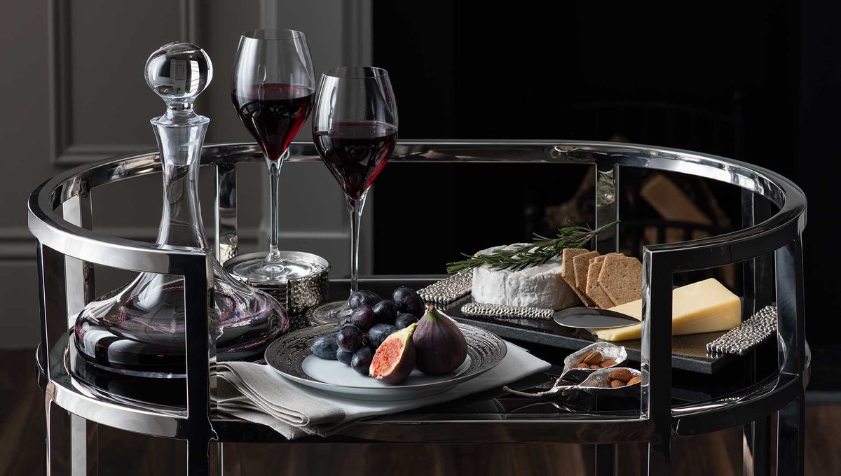Luxdeco's tweet image. Meet the ultimate entertaining essentials. From fine kitchenware to designer tableware, these impeccably crafted pieces are brought to you by the world's finest brands &amp;amp; artisans. bit.ly/2A6XMYU

#entertaining #entertainingessentials #tabelscape #interiordesign