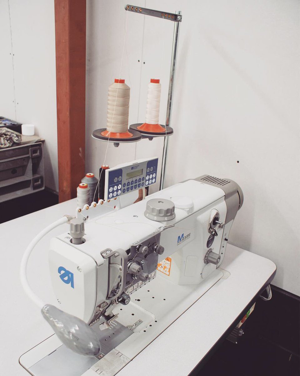 SurreyTrimming's tweet image. Where the magic happens... #sewingmachines #durkopp #trimming #surreytrimming #sewing #craftmanship #workshop