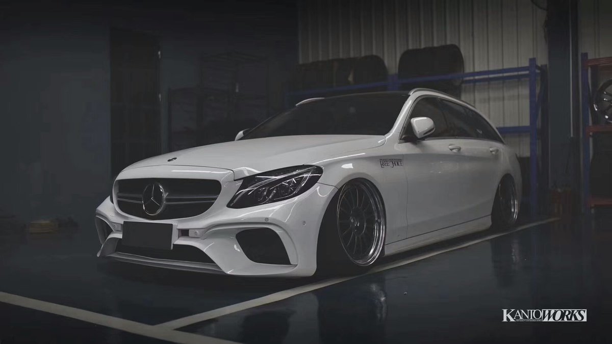 Csscar5's tweet photo. Mercedes C class W205 C65S front bumper. New style for C class. #mercedesgclass #mercedes #w205amg #w205 #cclassw205 https://t.co/mTsCBh7AKO