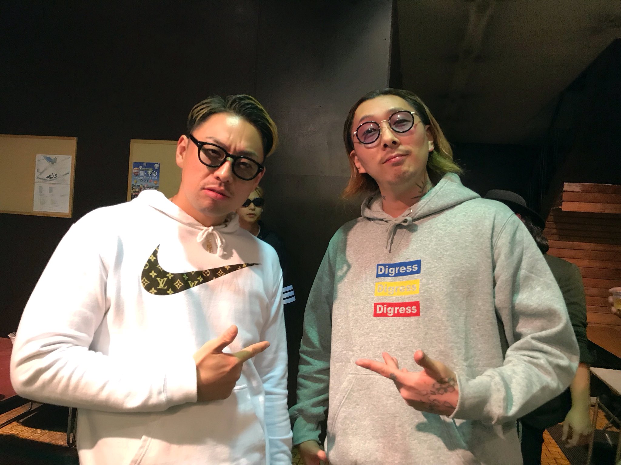Uzivatel Itachi Na Twitteru Hood Relation Bekk 御芽出度 パーカー紐結びがち ひょっこりkalas Music Works T Co 1iyoz6p0nk Twitter