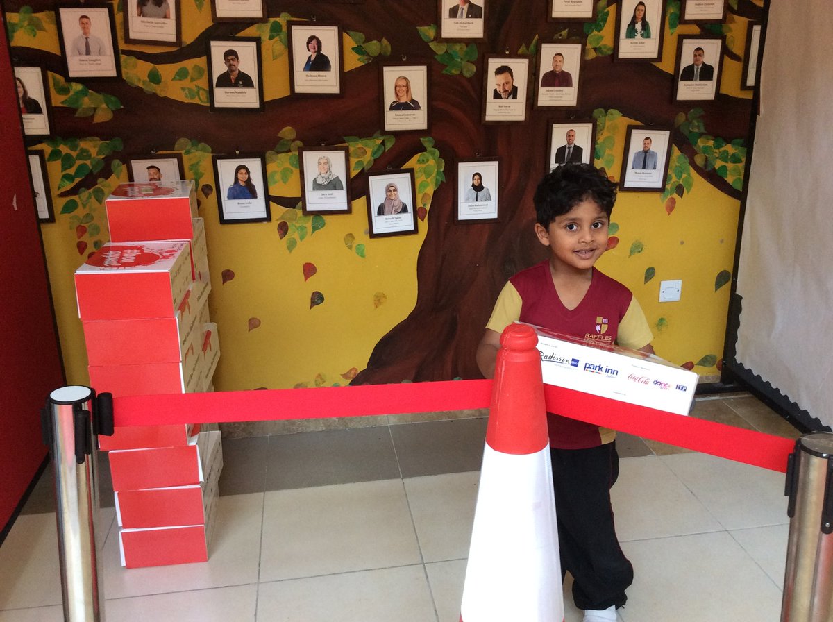 RaffISFS2's tweet photo. A house under construction as FS 2 children try to experience a day in the life of builders in the UAE.
#RafflesIScollaboration
#RafflesISrespect
#boxappeal
@RaffISFS2 https://t.co/eYjUjkeAG8
