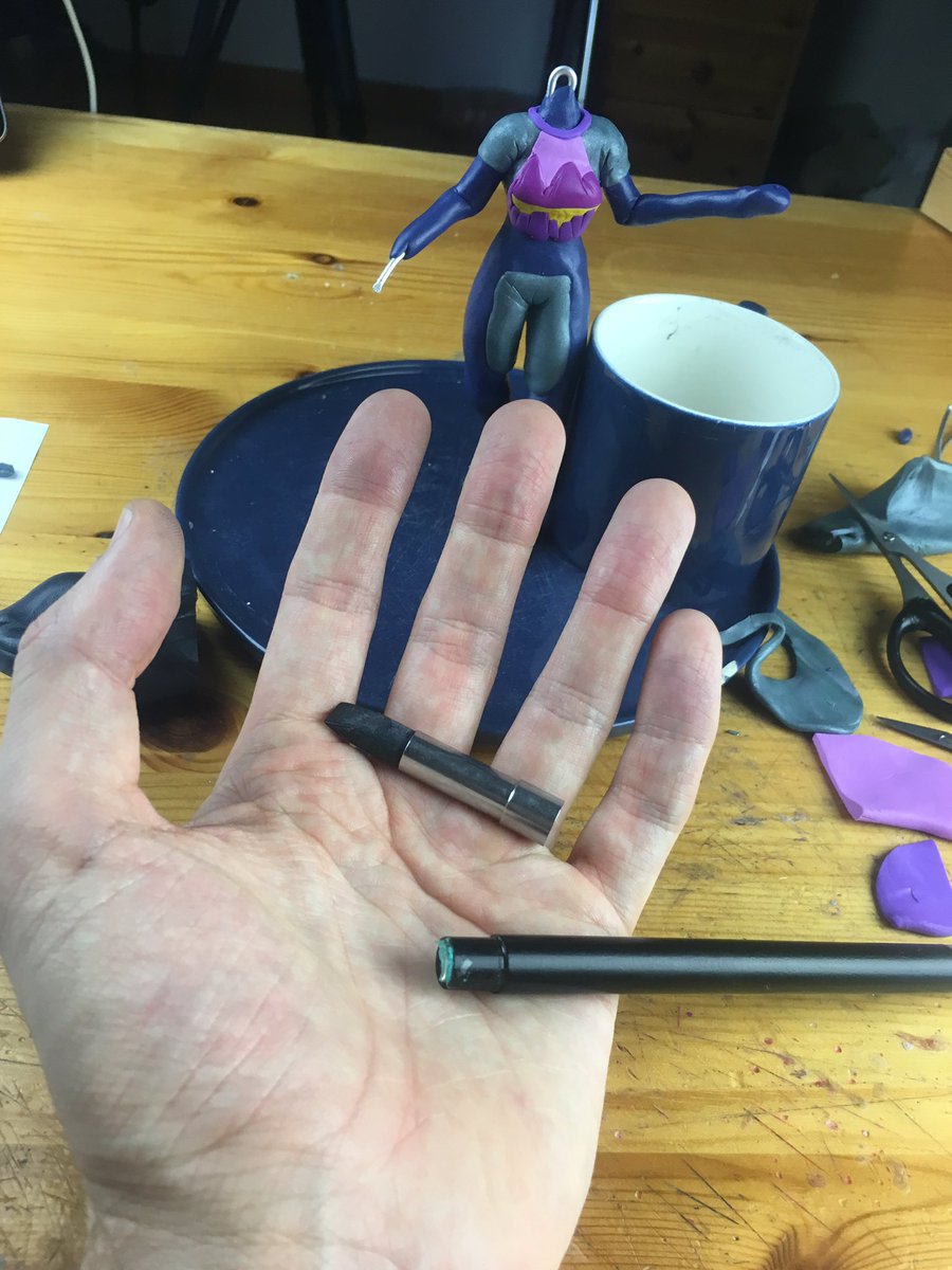 ClayClaim's tweet photo. What’s up @STAEMars this is happening a lot lately. I bought 60 modeling tools for my online shop and 15 of them were loose as well. This is feedback from a #fimolover 😘 https://t.co/XW0QrA5jZz