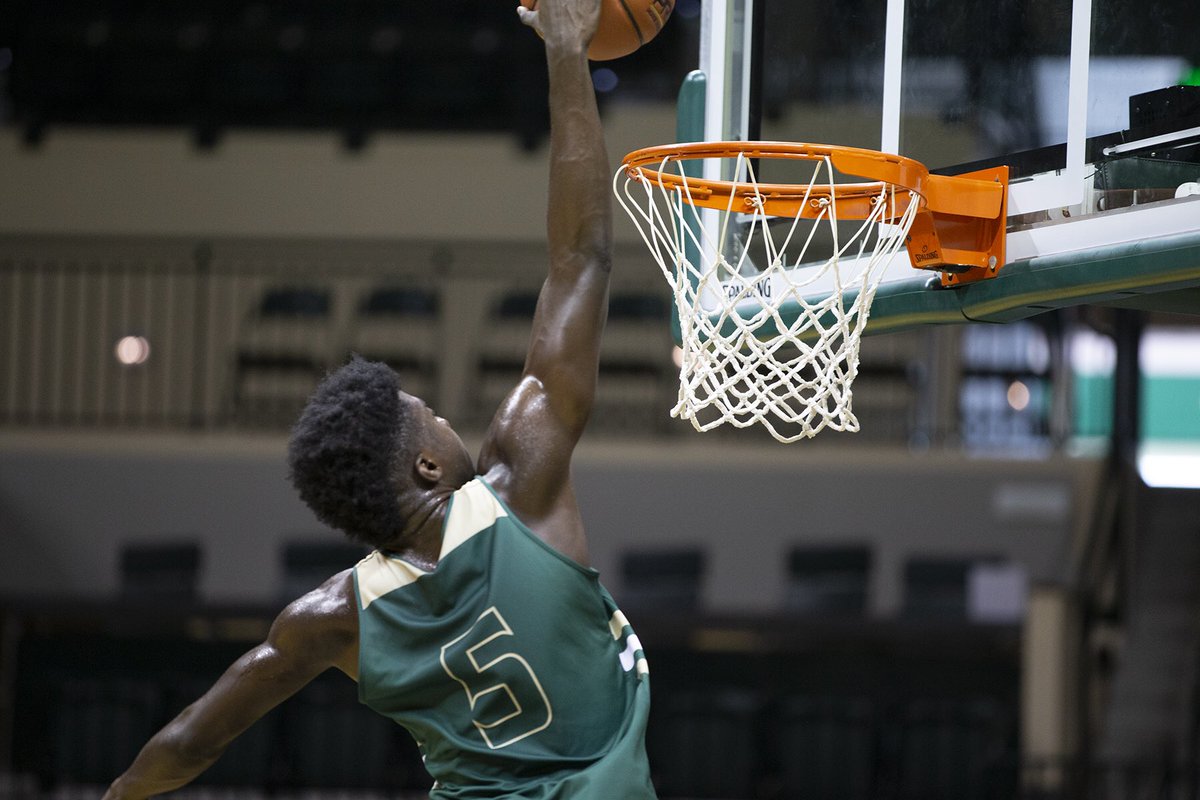 Join us in wishing freshman <a href="/KingWill_5/">Rashun Willams</a> a very happy 1️⃣9️⃣th birthday today!! 🎂

#RunWithUs🤘