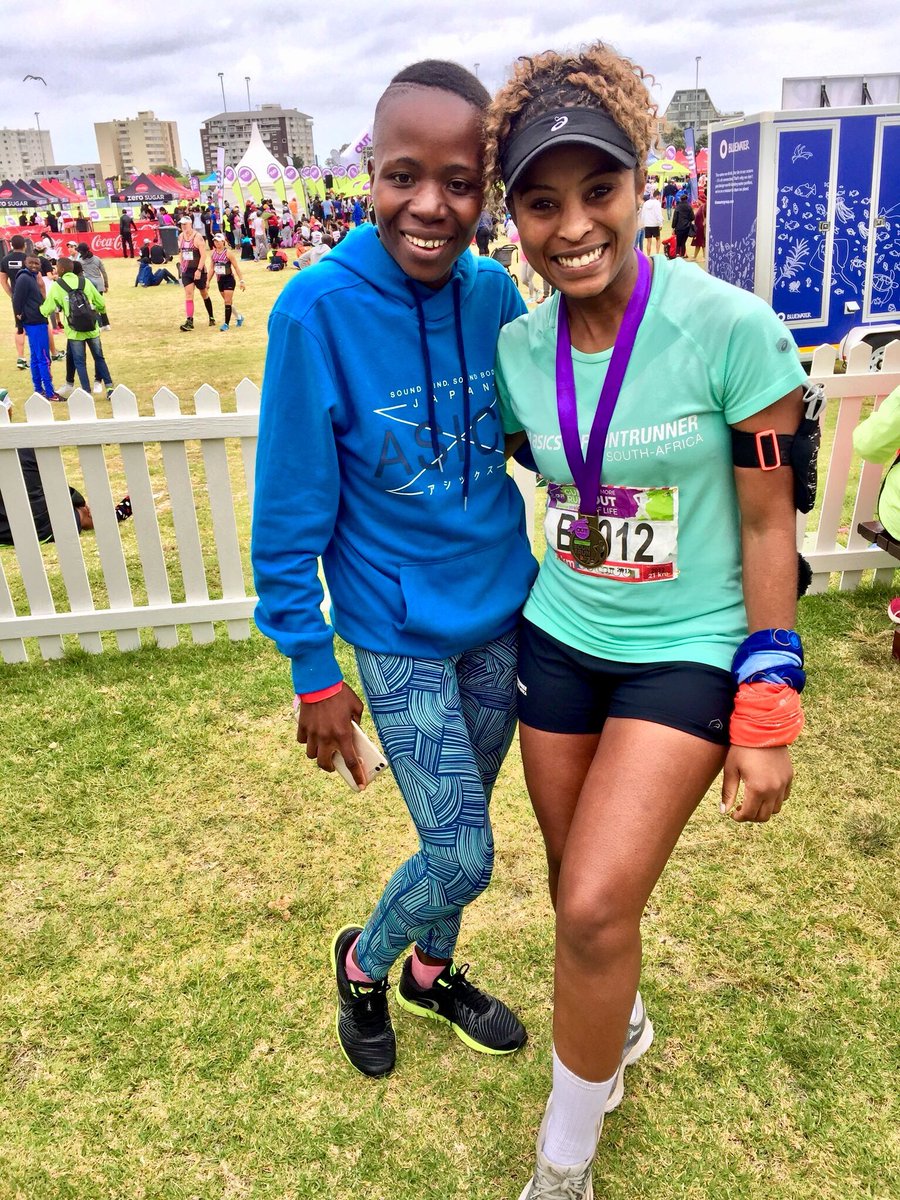 CarolinePule's tweet photo. When you are in the must of @GunRunSA Champions, race winners. Full motivation and running inspiration in one.👊sharing speed tips and I’m loving it. well done to all of you and thank What an epic race it was! For the love ❤️of running. #ASICSFrontRunnerZA #GunRun2018 #IMoveMe https://t.co/80X4VoCHMX