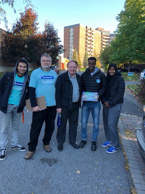 A great weekend for going door to door in #bayward and hearing from voters about the issues that matter to them! To join our energetic and growing team of volunteers, sign up here: dondransfield.ca/volunteers