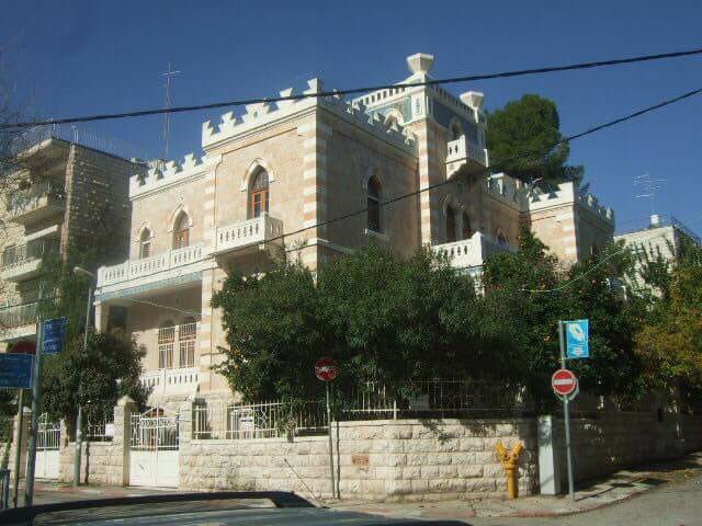 Talbieh حي الطالبية was a Palestinian neighborhood in West Jerusalem. It was built in the 20s and 30s by wealthy Pali Christian families. It faced Zionist attacks in 1948 that stole their fancy homes, gave it to Zionist leaders like Golda Meir, and made people leave by force.