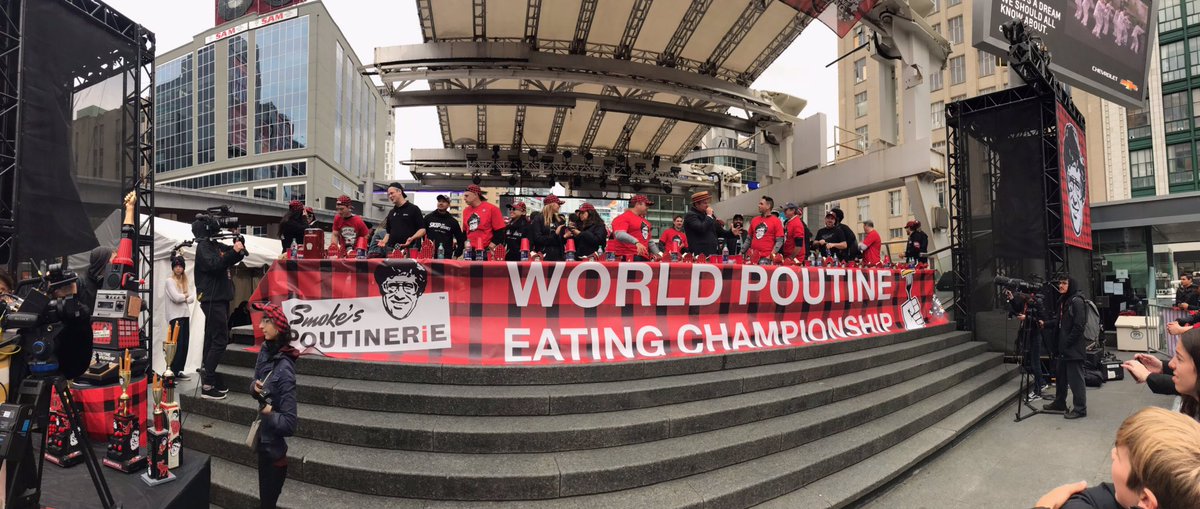 SyscoCanada's tweet photo. Supporting #FriendsofWeCare at the #SmokesPoutinerie World Poutine Eating Championship. Our Sysco Canada President Randy White competing in the CEO Poutine Eating Competition for this great cause!
#WPEC2018 @smokes_poutinerie @poutinerie #SyscoCanada @friendsofwecare https://t.co/Psu6d75SIp