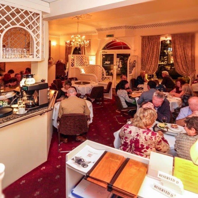 #throwback #throwbacks #throwbackpic #throwbacksaturday #chineserestaurant #winebar #hillroadclevedon #clevedonhillroad #clevedon #visitclevedon #northsomerset #northsomersetlife #independentclevedon #localbusiness #chinesecuisine #parties #celebrations #chinesecooking