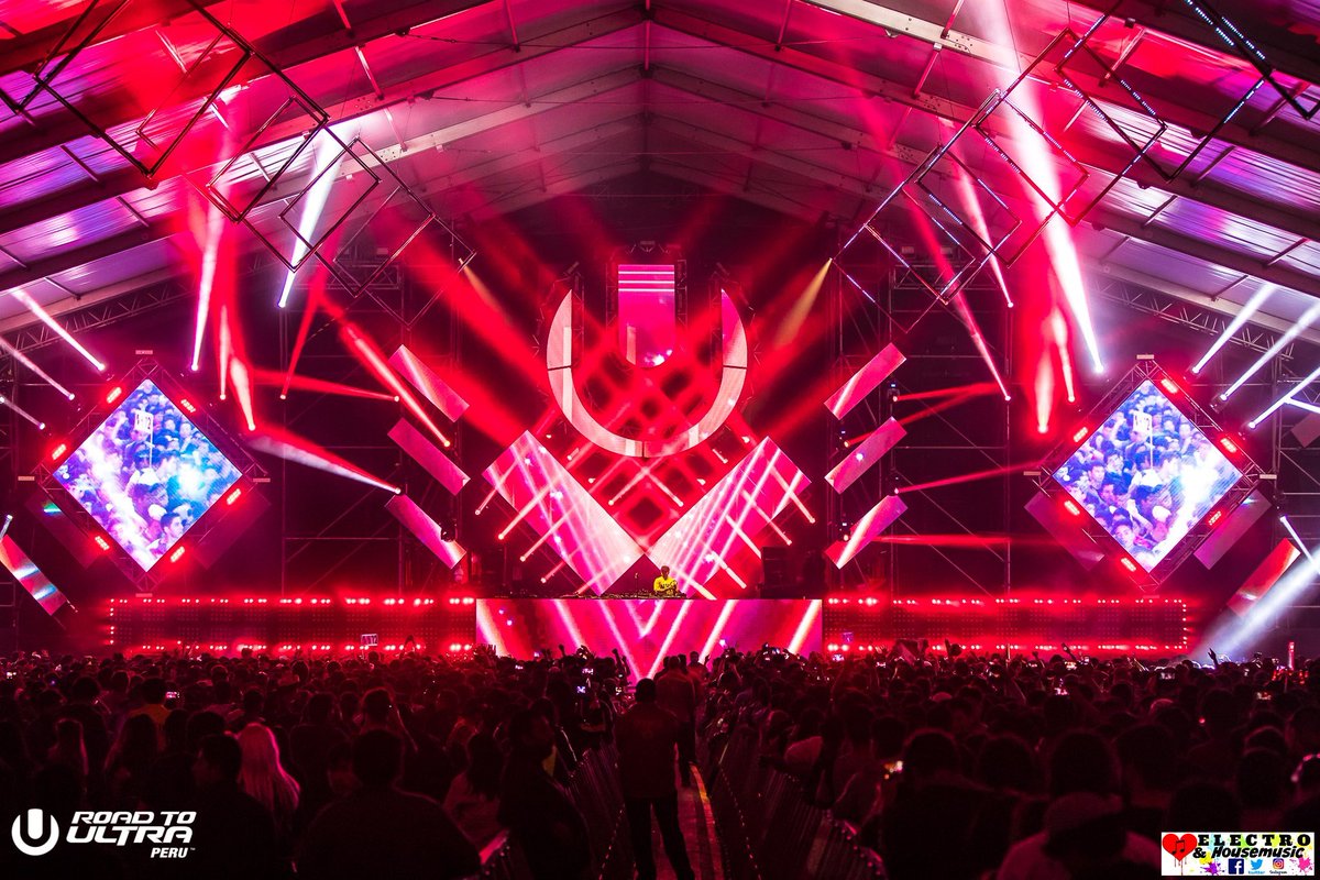 DJElectroHouseL's tweet photo. Noche de locura,Noche de Música,Gracias, @Ultra_Peru 2018¡Te veo el próximo año!❤♫🔊🕺😍🙌👌🔥 #rtuperu #ultra2019 #RoadtoUltra
#electro #electronicmusic #tomorrowland #rave #edmlove #love #edm #ibiza #party #MusicFestival #partygirl #ravegirls #edclv2018 #EDMlife #Coachella https://t.co/mQ21xffrfR