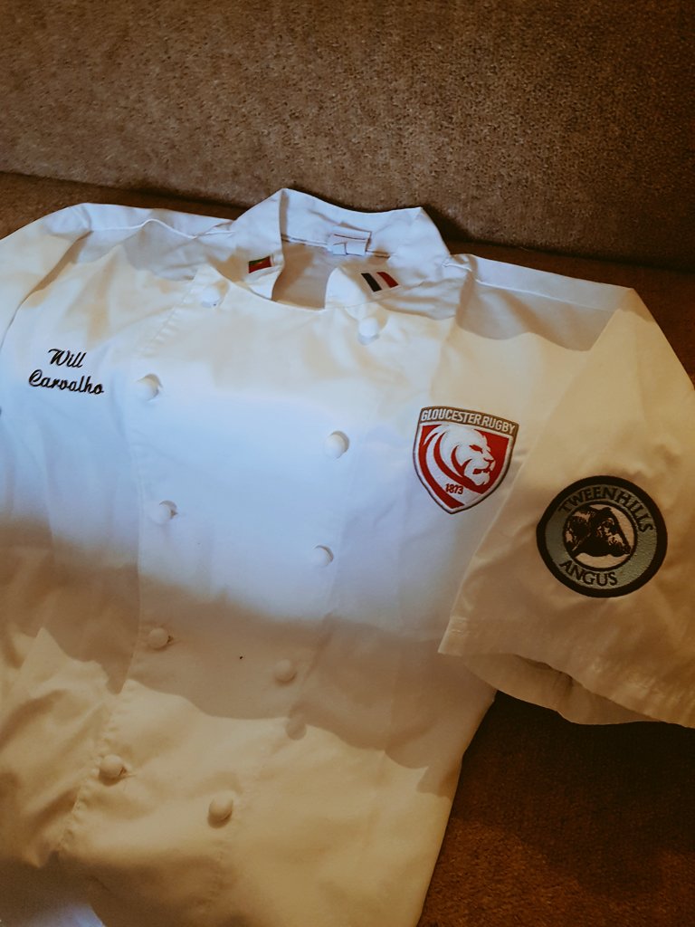 Great win after a long week! Well done boys, a treat is coming!
New lucky chef jacket from @TweenhillsHub & @dredvers #sourcelocal #glawsfamily @gloucesterrugby