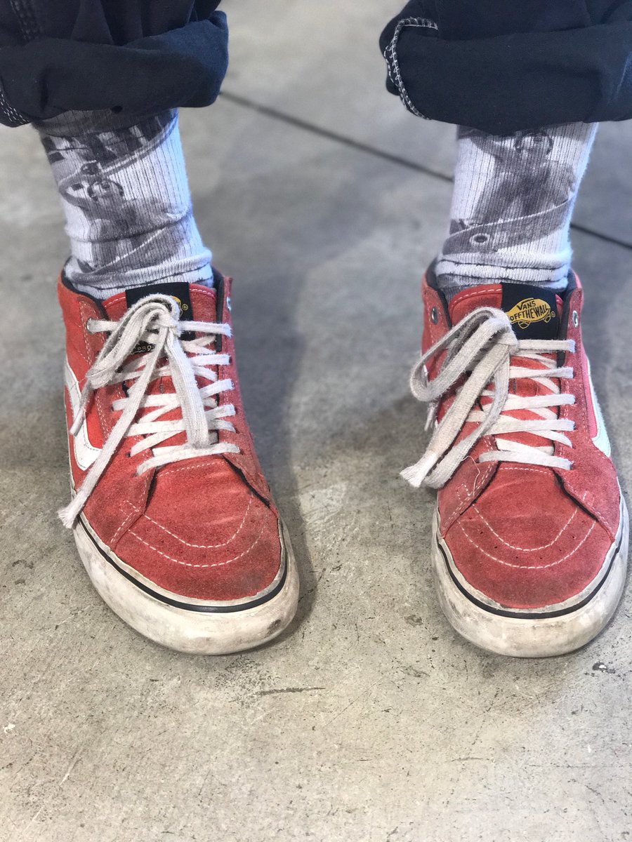 Merge4_'s tweet photo. Gettin’ sideways in the bowl while getting sideways in the head!🔥🤟🏽
#skateboardsocks #skateboarder #classic #sicksocks
Click the link to shop the Cold One Sock!
https://t.co/mVS5wFXmqk https://t.co/LLx4RR7ZVZ