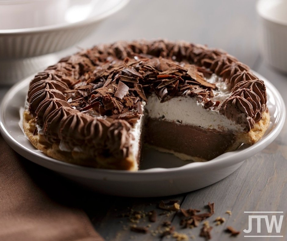 JTWLLC's tweet photo. Happy #nationaldessertday, a day where you can have your cake + eat it too. https://t.co/a7JyDfalSw