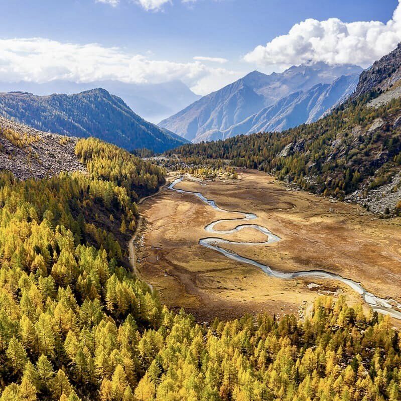 AdyAzza's tweet photo. #BuonaDomenica #predarossa #valmasino #valtellina https://t.co/5SuAYRCYuw