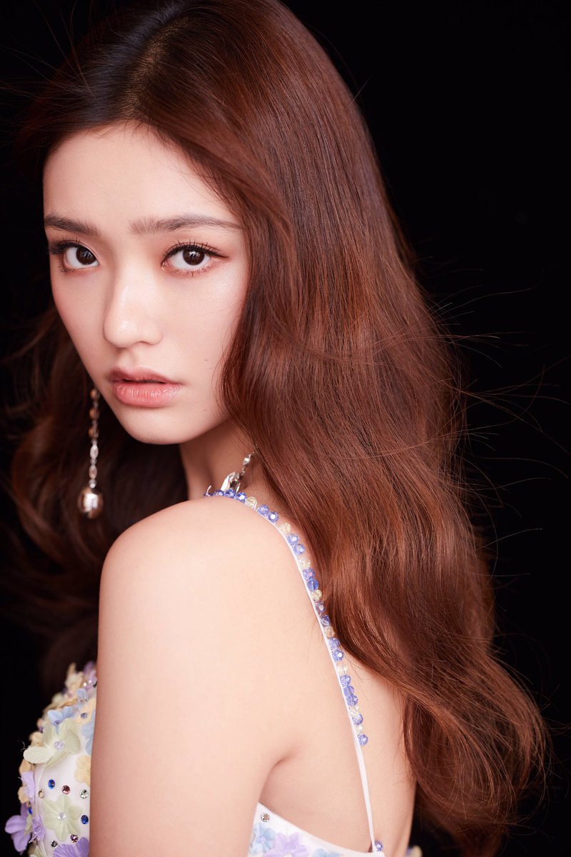 Trending Weibo On Twitter Lin Yun Is Princess Like In A