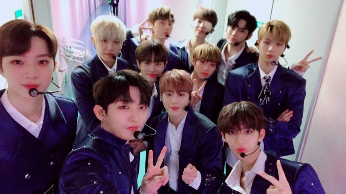 Wanna One tweet media