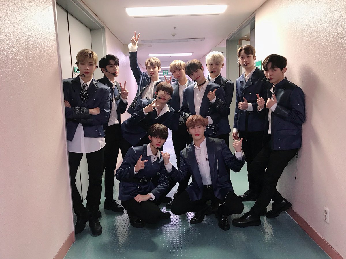 Wanna One tweet media