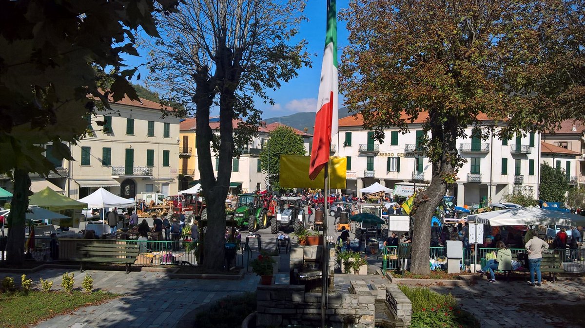 LyLguitar's tweet image. #Ottone ed è subito #caramellaRossana

#ValTrebbia #Piacenza #Zena

Sagra dei prodotti agricoli della Montagna