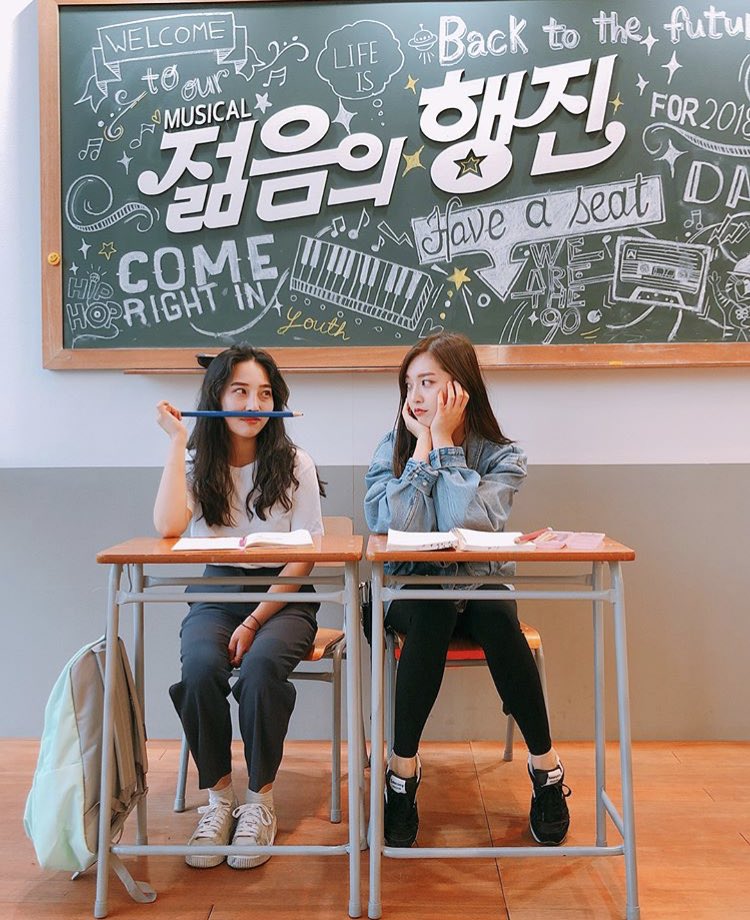 grlfriendchanmi's tweet photo. ⠀⠀
⠀⠀ ⠀⠀⠀ ⠀⠀ ⠀⠀ ➳ 📚✏️
⠀ https://t.co/TWEZlimIXQ