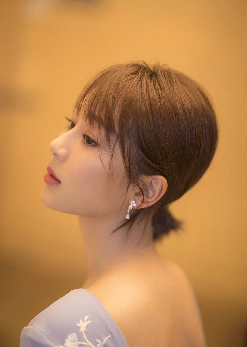 Trending Weibo On Twitter Yang Zi Is Stunning In An Open