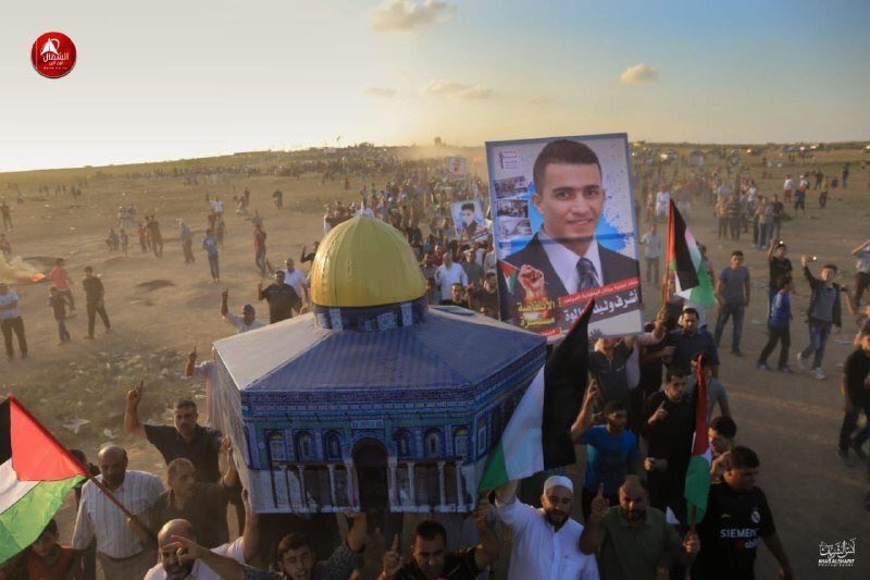 HAPPENED IN #GAZA: the “hero” in the banner is the lowlife murderer who last week handcuffed &amp; murdered Kim Yehezkel and Ziv Hajbi in #Barkan.

As long as these are the heroes of the #Palestinian society ‘peace’ remains an empty word.