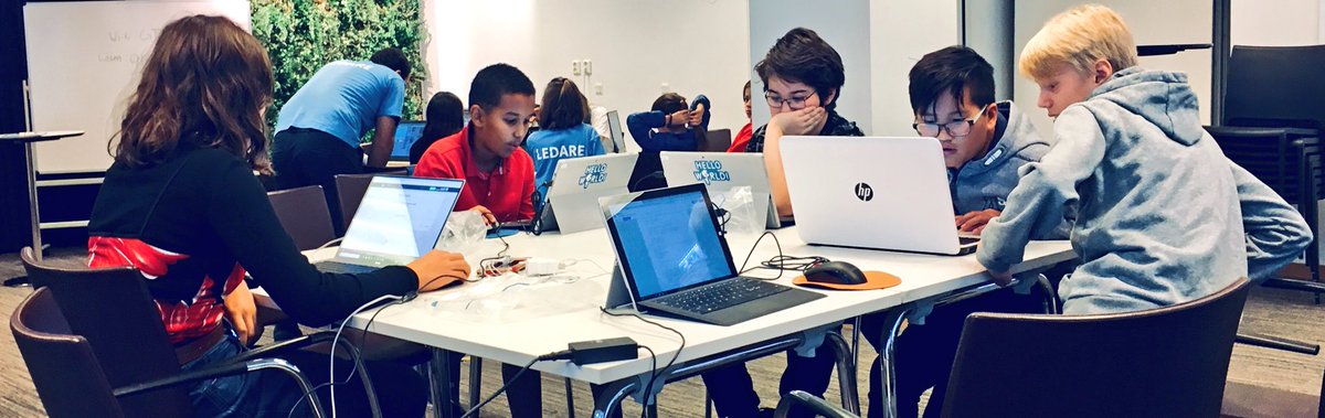 mhogberg_'s tweet image. Idag besöks @GrantThorntonSE av 100 barn som via @HelloWorld_se #meetup får lära sig att #programmera - låt oss tillsammans tända fler digitala stjärnor 🌟 #csr