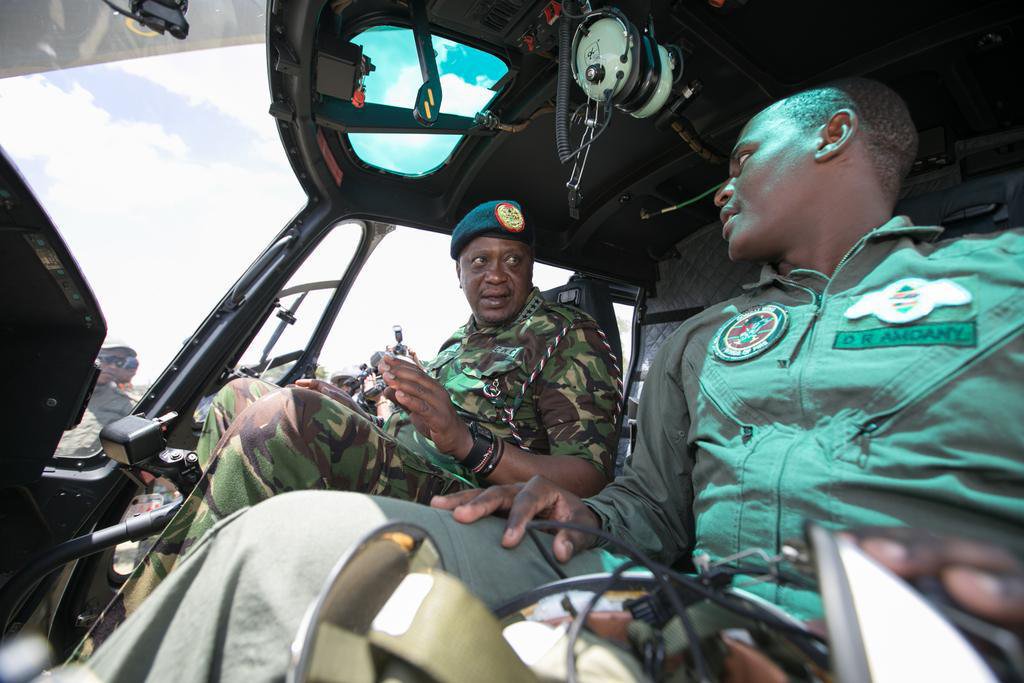 Nairobi_News's tweet photo. Uhuru presides over the Kenya Defence Forces Day, lays a wreath at the monument of fallen heroes. #KDFDay2018 https://t.co/We0anPLUAk