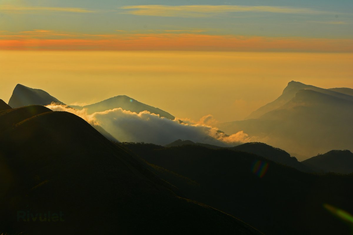 ResortRivulet's tweet photo. Magical Meeshapulimala sunrise
@KeralaTourism @CNTIndia @LPMagIn @incredibleindia @BBCEarth @DiscoveryIN #kerala #munnar #keralatravel #sunrise #mountain #magic #keralatourism #keralanews #meeshapulimala https://t.co/PrnlYdFjI9