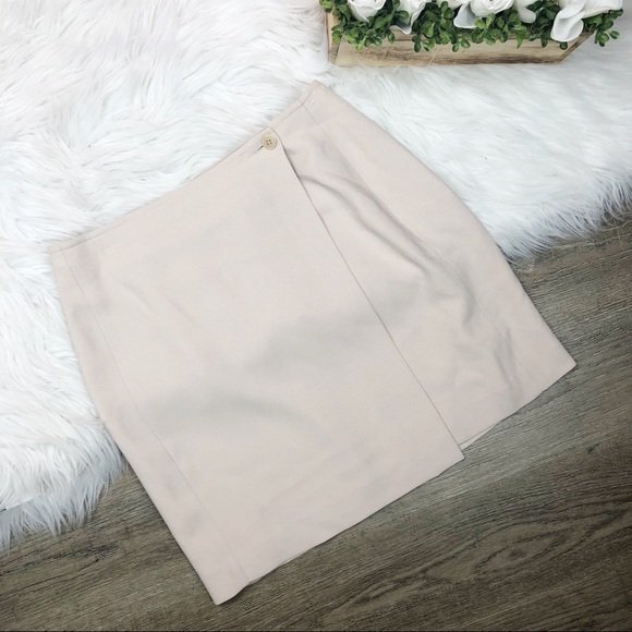 BeautyLightsout's tweet photo. So good I had to share! Check out all the items I'm loving on @Poshmarkapp from @cmaine45 @SclosetJo #poshmark #fashion #style #shopmycloset #bdg #previewcollection #forever21: https://t.co/r19KR5im8K https://t.co/lThqNDnzhJ