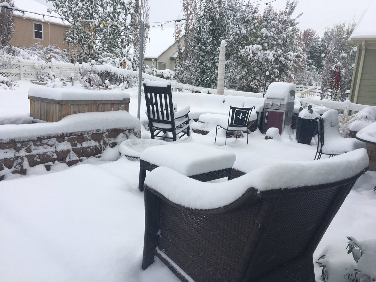 robineva's tweet photo. It was 73 yesterday. #FallInTheRockies https://t.co/I0Mi0dxRwM