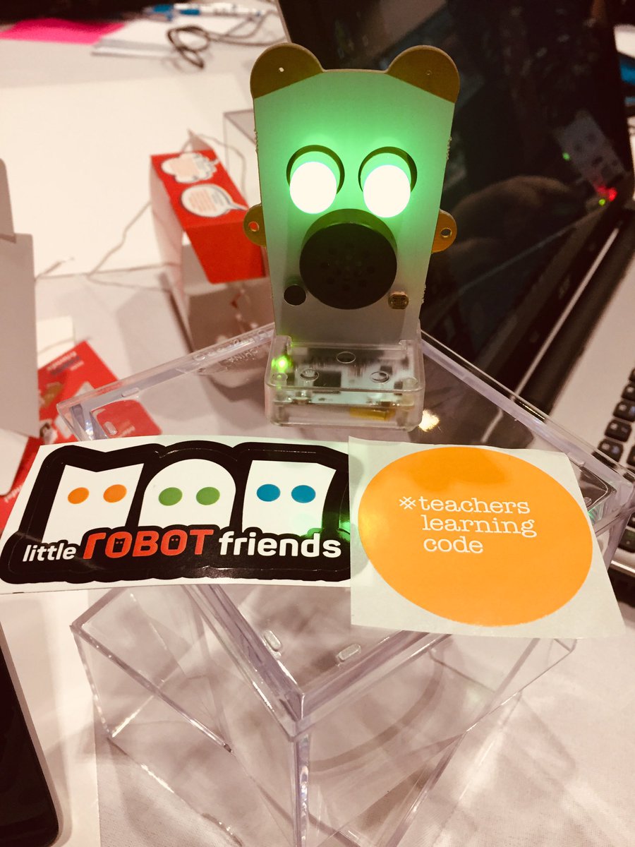 RossiterJodie's tweet image. I’ve made a little friend. @NLESDCA @nltatesic #TeacherConCa #TeachersLearningCode