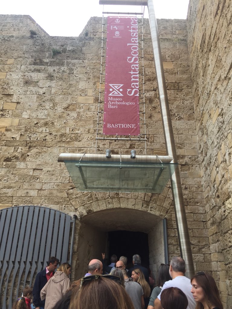 IarosOscar's tweet photo. Il #museo è servito! Un successo a #Bari l’attesa apertura del complesso di #SantaScolastica e dell’area di #SanPietro #archeologia https://t.co/QYfCwtf8TB
