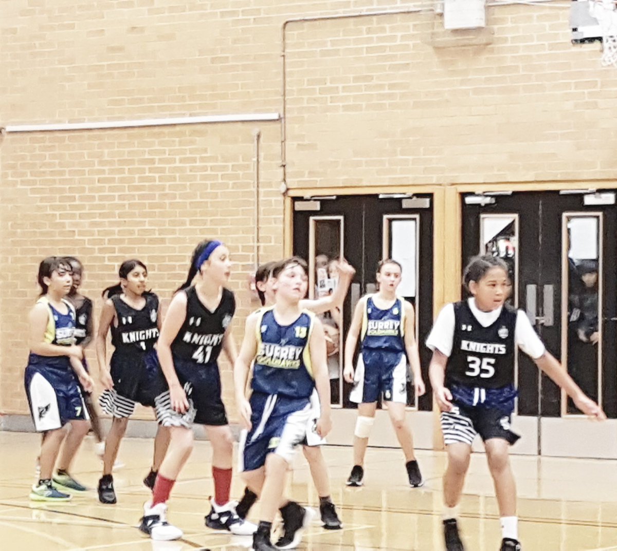 karandixon's tweet photo. @KnightsBball09 U12 Girls played with an impressive lead all the way finishing with a 42:12 win against @GoldhawksHoops 🏀👌 #KnightsBasketball #WeAreKnights https://t.co/2KSRusaTdo