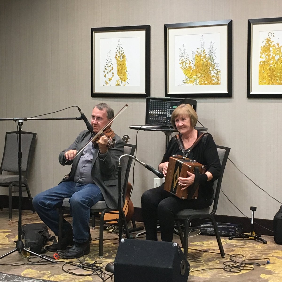 OttawaCCE's tweet photo. Dinner-ceili after the AGM the Hamilton Irish Arts, ceol and craic to be had on Saturday night #irishtraditionalmusic #traditonalirishmusic #HamiltonCCE https://t.co/NybuWEKcMA