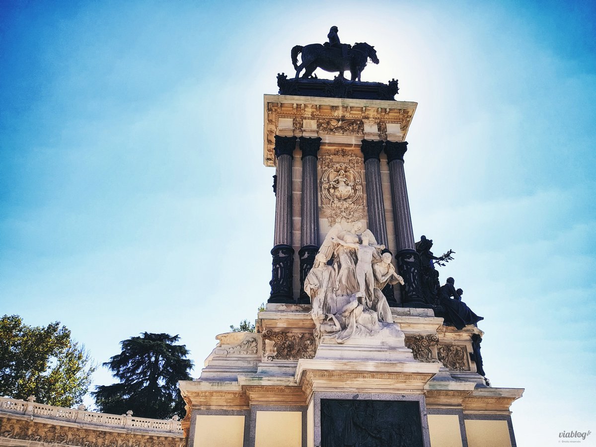 Viablog_FR's tweet photo. #placetobe Le magnifique Parc du #Retiro à #Madrid avec ses monuments, ses fontaines et ses bâtiments époustouflants.
#espagne #voyage #ParquedelRetiro #photo #blog #pictures #gallery #spain @Visita_Madrid https://t.co/ltv7tqtw1X