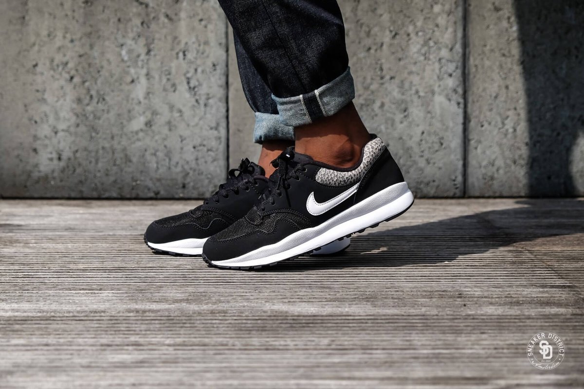 thestreetsaver's tweet image. Nike Air Safari - NOW JUST £45! (WAS £79.99!)

Shop &amp;gt; tidd.ly/acd44fd6

#nike #airmax #nikeairmax #safari #nikeairmaxsafari #sale #instakicks #sneakers #sneakerhead #solecollector #sneakercommunity  #sneakerholics #sneakerfreaker #thestreetwearsaver