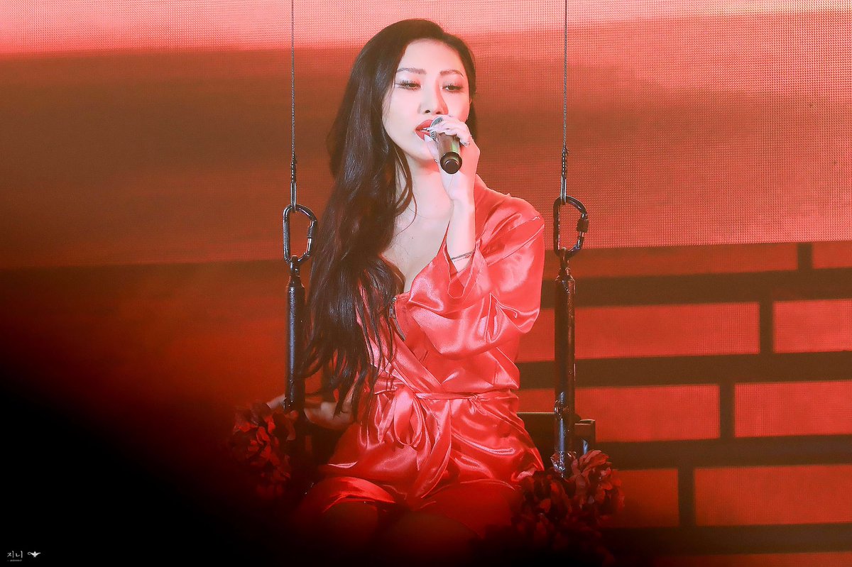 180818-19
4season s/s

휘인 &amp; 화사 컷

#마마무 #휘인 #화사