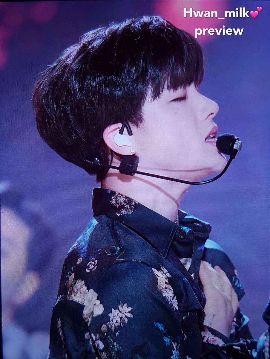 Hwan_milk's tweet photo. 어린왕자ㅏㅏㅏ아ㅠㅠ😭🤴🏻😭🤴🏻
#진환 #JINHWAN #ジナン #iKON 
@iKON_gnani_____ https://t.co/h0CUBYFbZs
