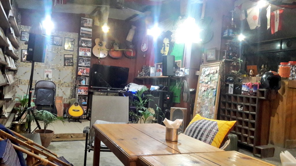r0shanmishra's tweet photo. रामको #Ramsterdam मा
#Local #Restaurant
Nice place, beautiful environment! https://t.co/lB0lYNHwcG