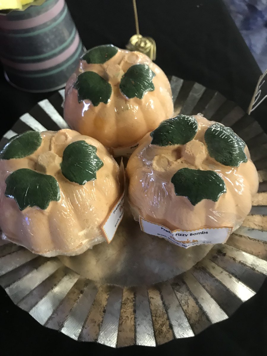 PrettyFizzyBomb's tweet image. etsy.me/2NF2HDZ